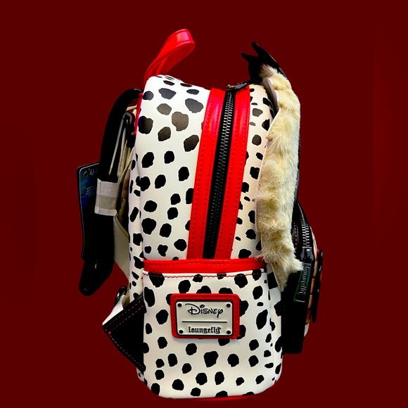 Loungefly Disney Villains Scene 101 Dalmatians Cruella - Picture 2 of 3